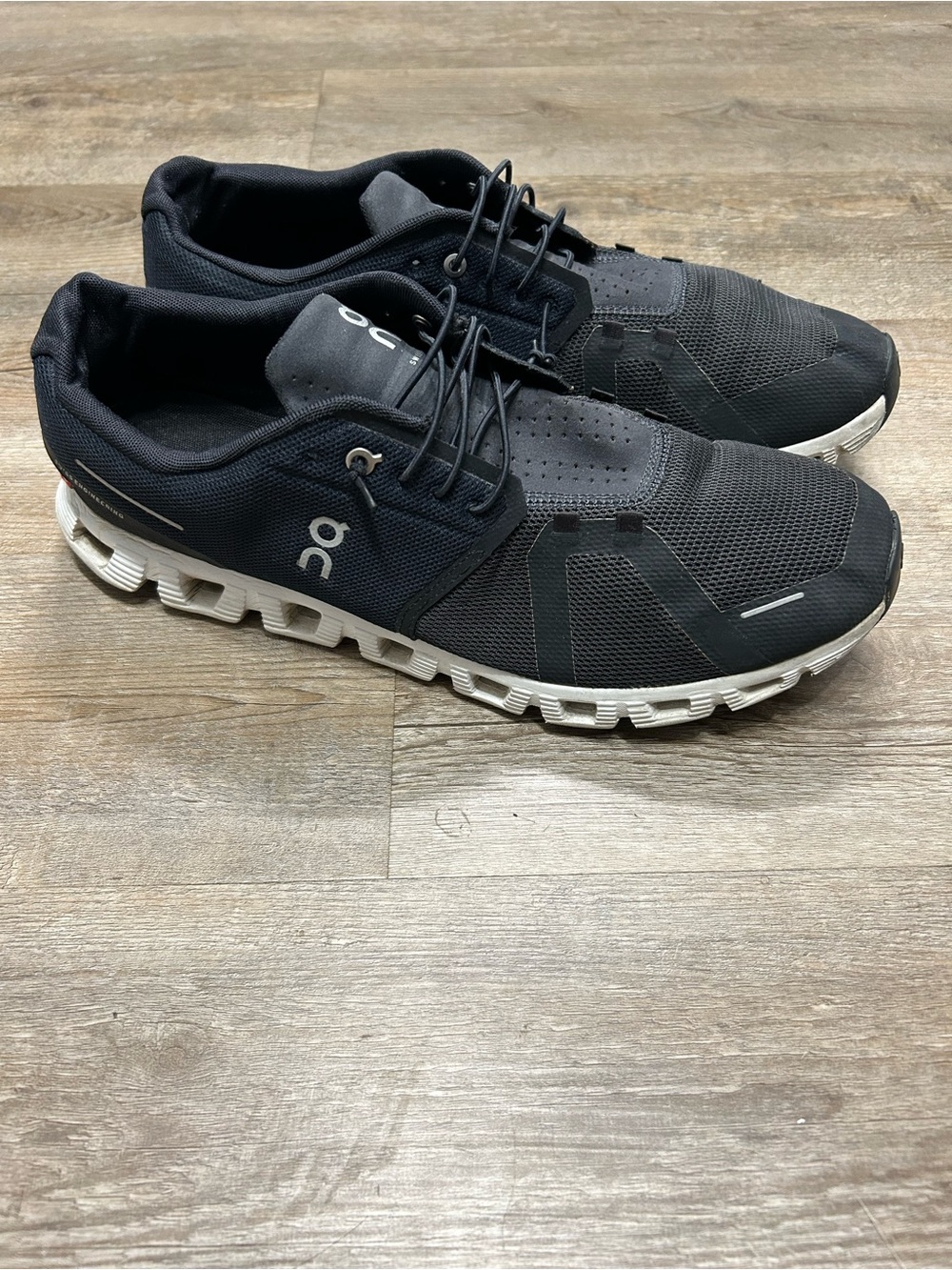 On Running Cloud Mens Size 14 Black Running Shoes Low Top Sneakers